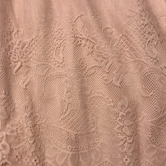 Light pink lace dress - Picture 2 of 2